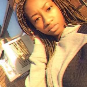 Meet your Posher, Alexis